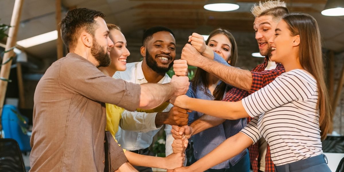5 Ý Tưởng Tổ Chức Team Building Ngoài Trời Giúp Gắn Kết Đội Nhóm Hiệu Quả
