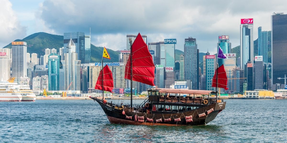 Hành Trình Khám Phá Hong Kong: 5 Điểm Đến Không Thể Bỏ Lỡ Cho Du Khách Việt