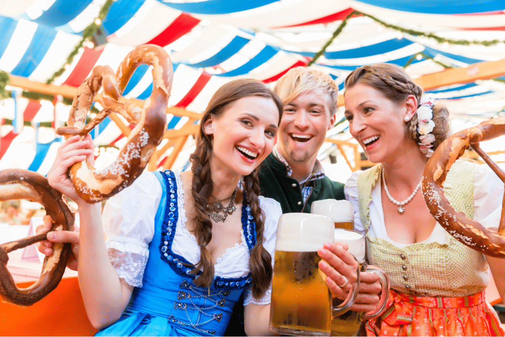 Hòa Mình Vào Không Khí Lễ Hội Oktoberfest Tại Đức