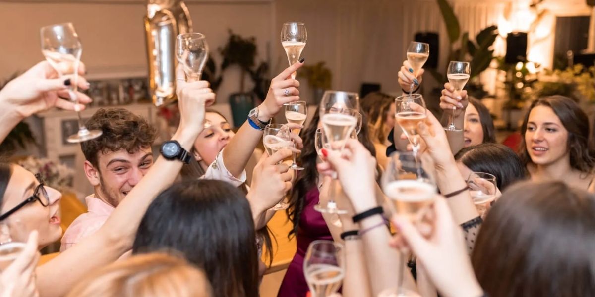 Những Xu Hướng Tổ Chức Year End Party Hiện Đại Cho Doanh Nghiệp Trẻ