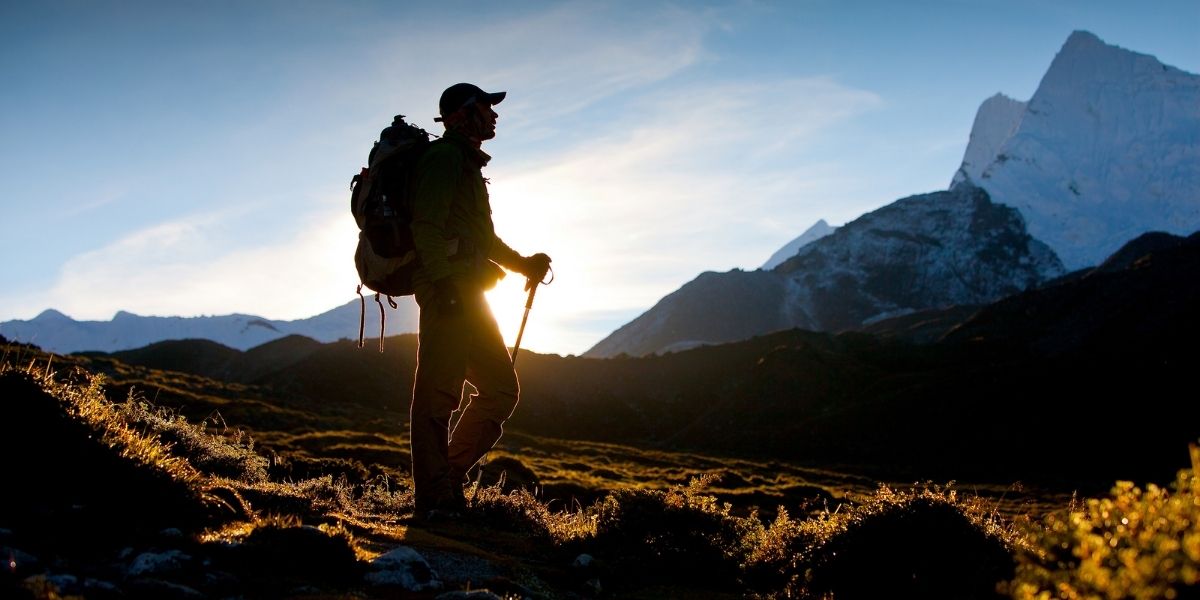 Trekking Cho Người Mới Bắt Đầu: Cần Chuẩn Bị Những Gì Để Chuyến Đi An Toàn?