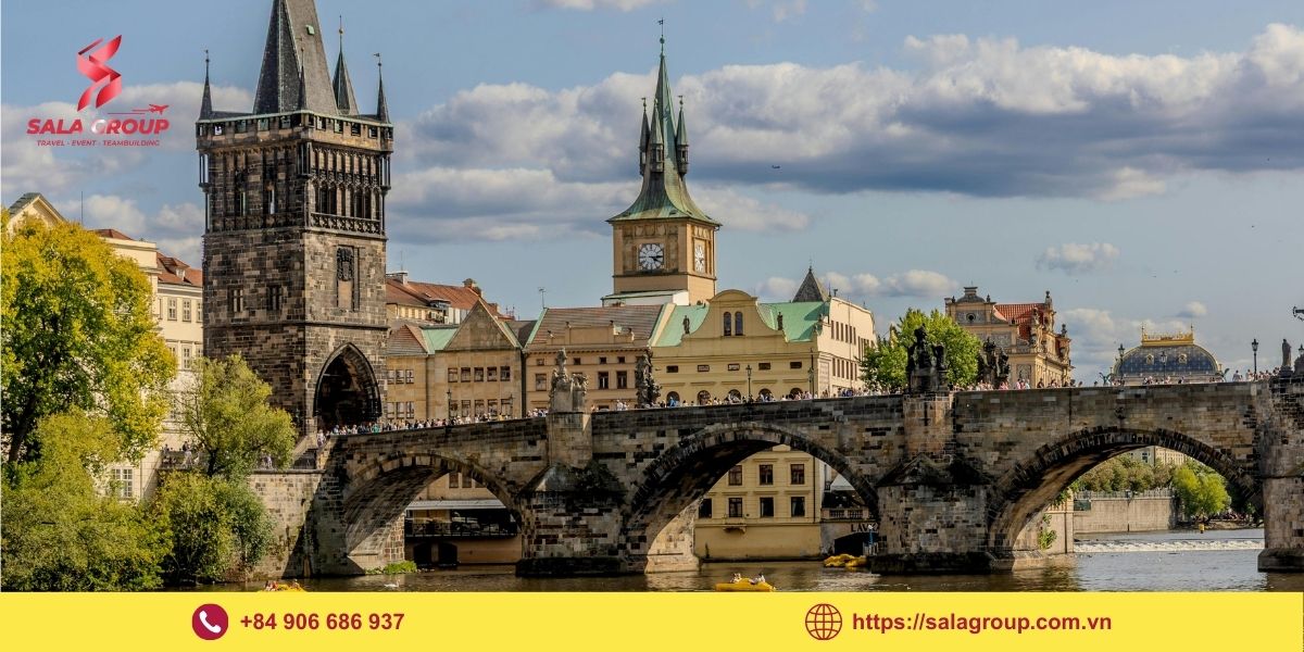 Cộng hòa Séc - Prague cổ tích giữa mùa hè châu Âu