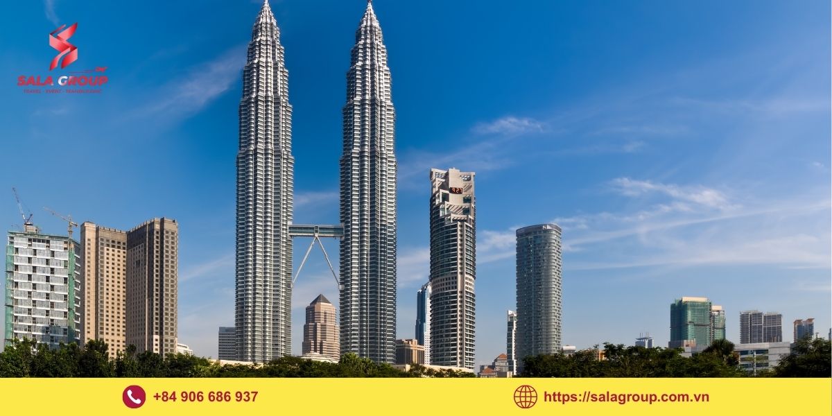 Tháp đôi Petronas - Biểu tượng kiến trúc hiện đại của Kuala Lumpur